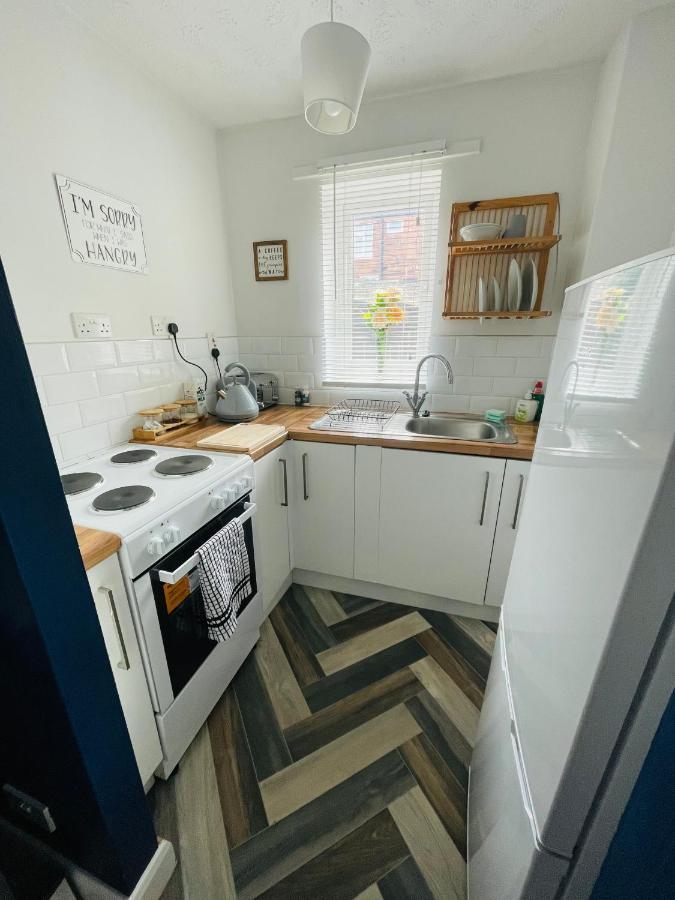 A Modern Cosy One Bedroom Home Away From Home هوتن لي سبرينغ المظهر الخارجي الصورة